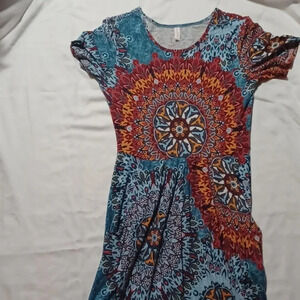 Short sleeve paisley 90’s dress